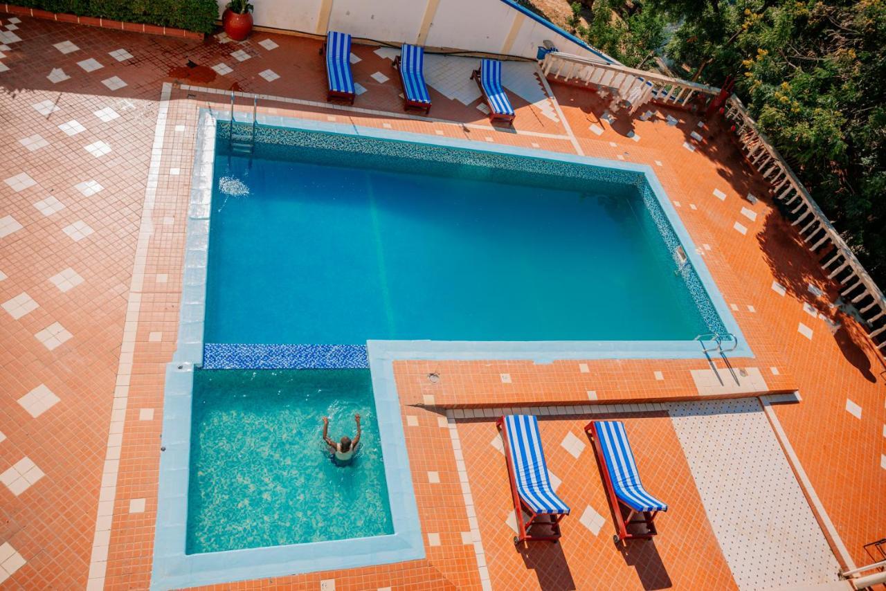 Nyumbani Hotel And Resorts Танга Экстерьер фото